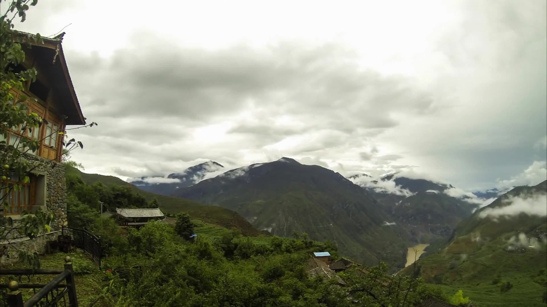 密马村